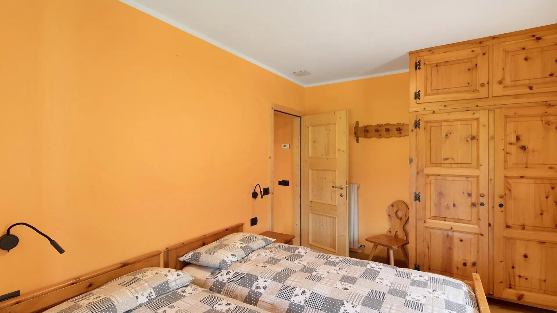 Daire Appartamento Legnameir Bait Da Rez Livigno İtalya